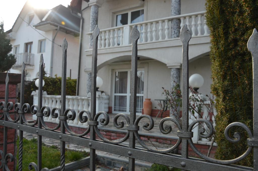 Hévíz Kristaly Apartman B&B 외부 사진