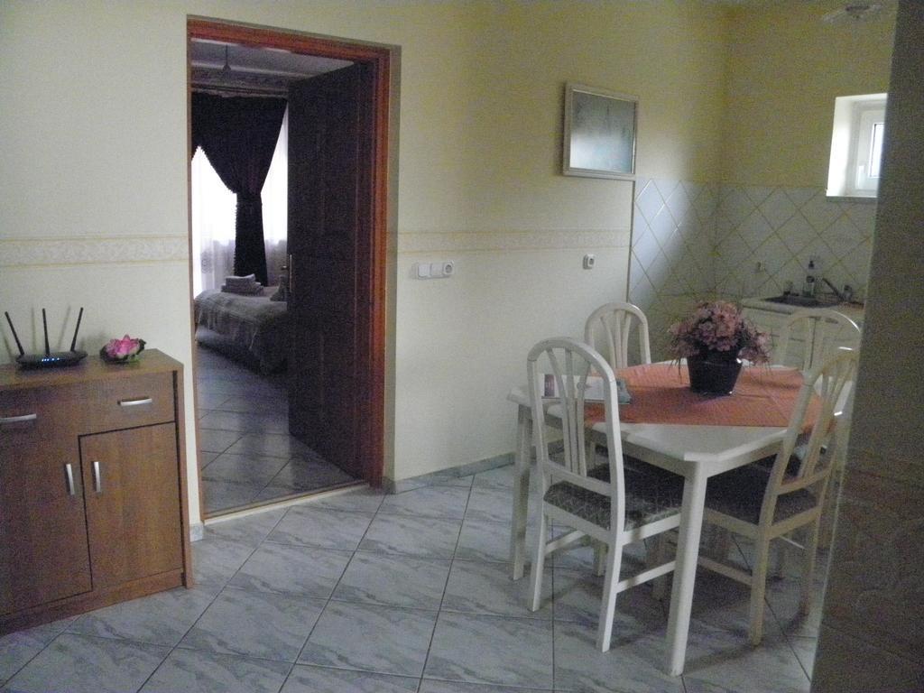 Hévíz Kristaly Apartman B&B 외부 사진