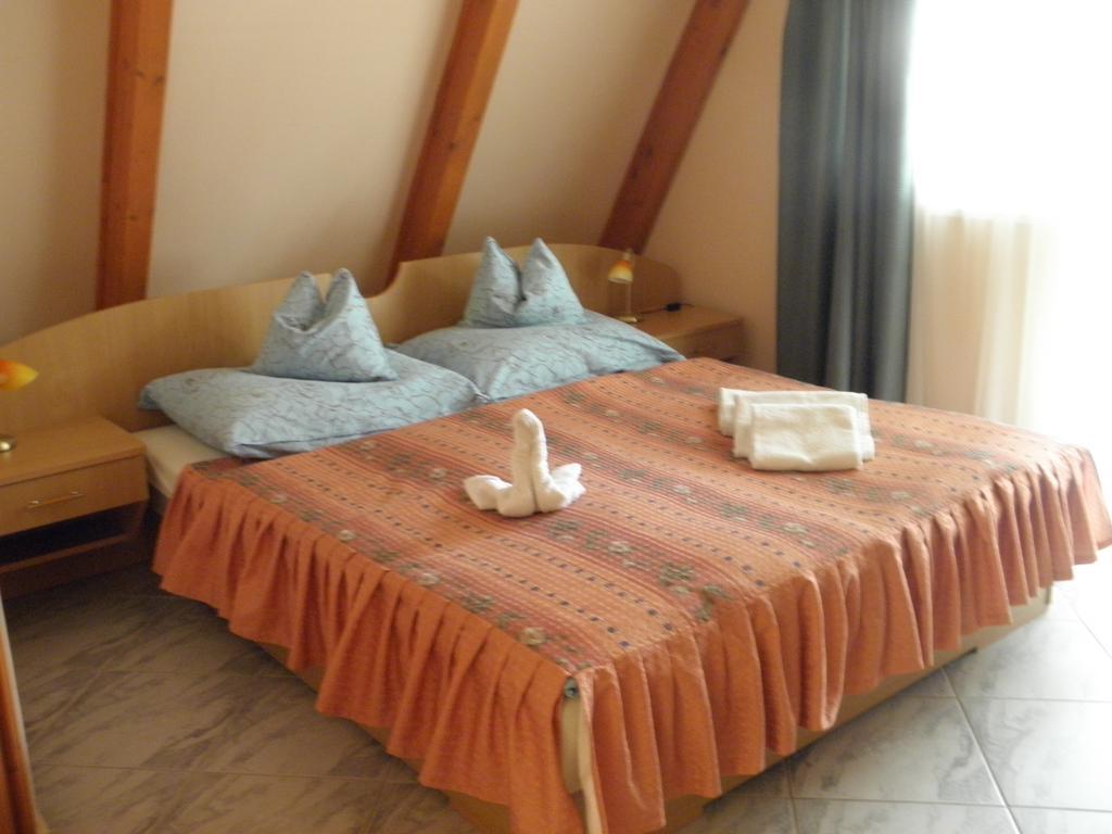 Hévíz Kristaly Apartman B&B 외부 사진